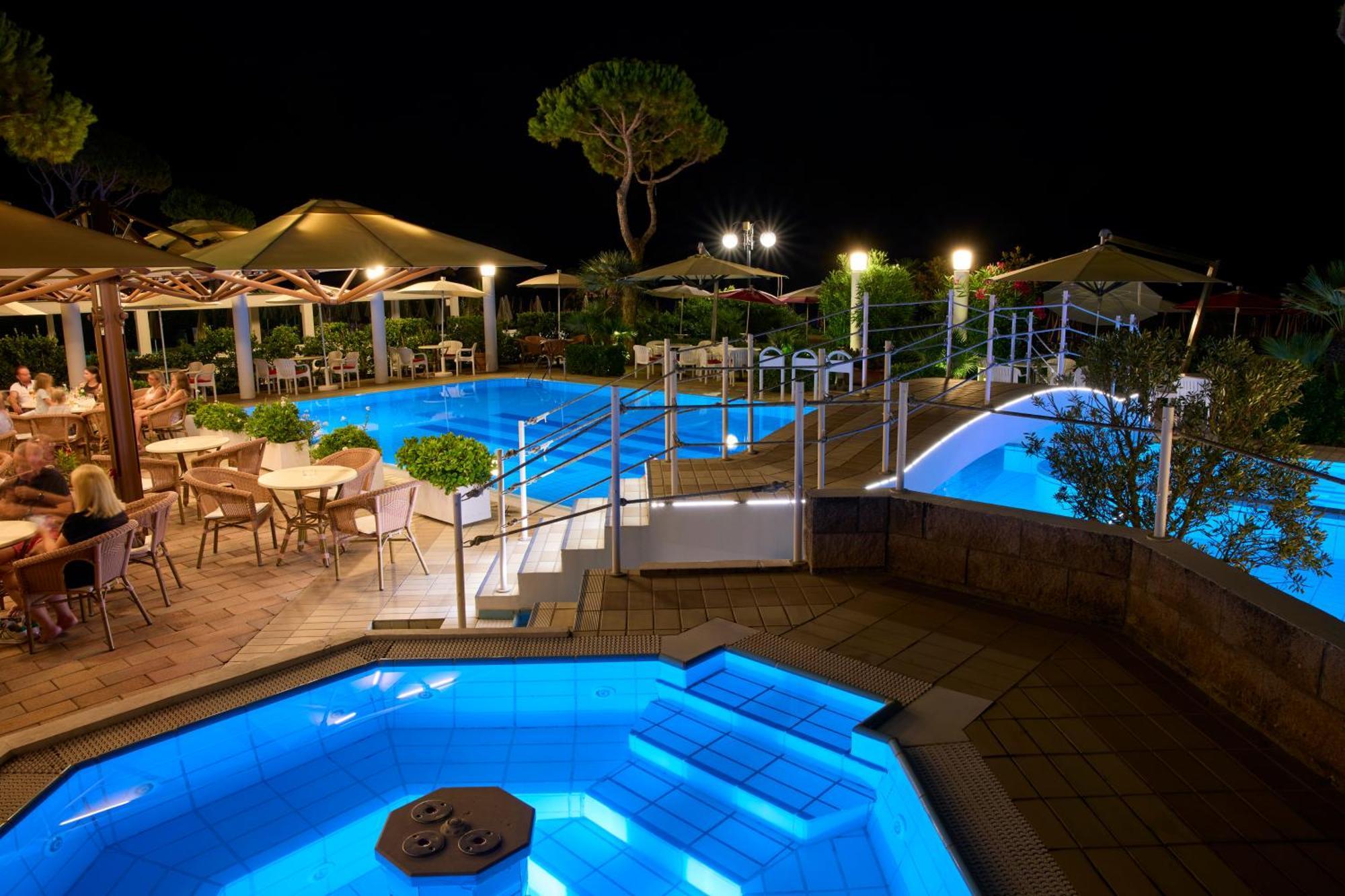 Ruhl Beach Hotel & Suites Lido di Jesolo Exteriör bild