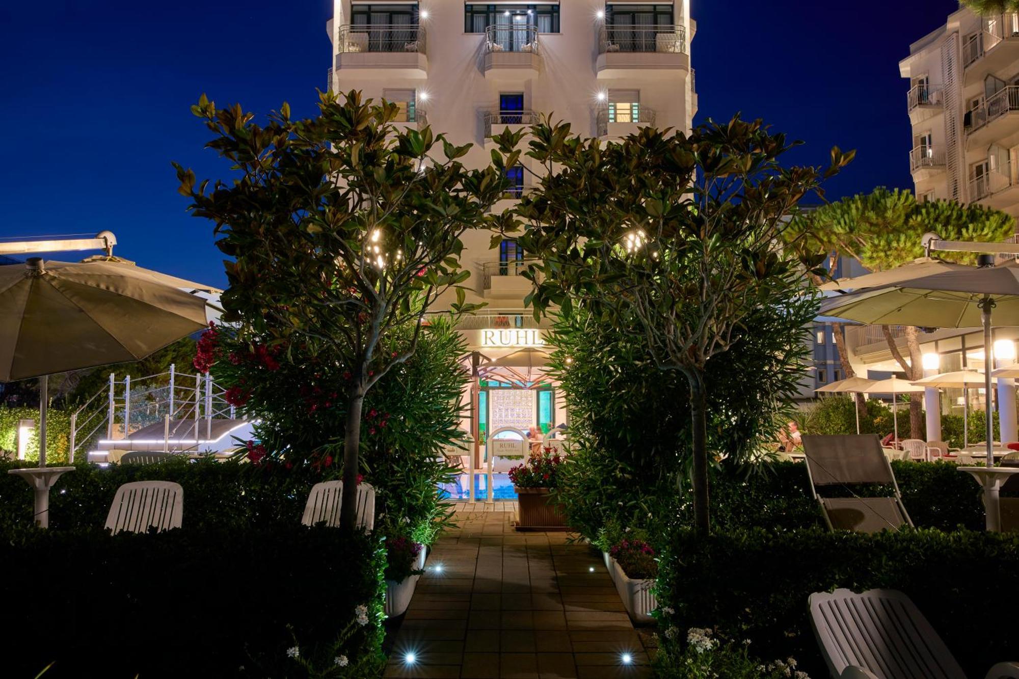 Ruhl Beach Hotel & Suites Lido di Jesolo Exteriör bild