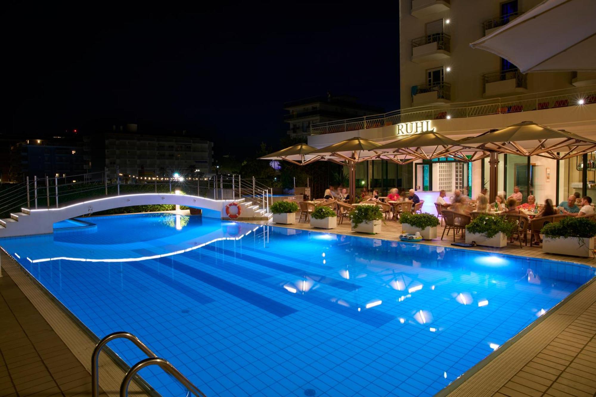 Ruhl Beach Hotel & Suites Lido di Jesolo Exteriör bild
