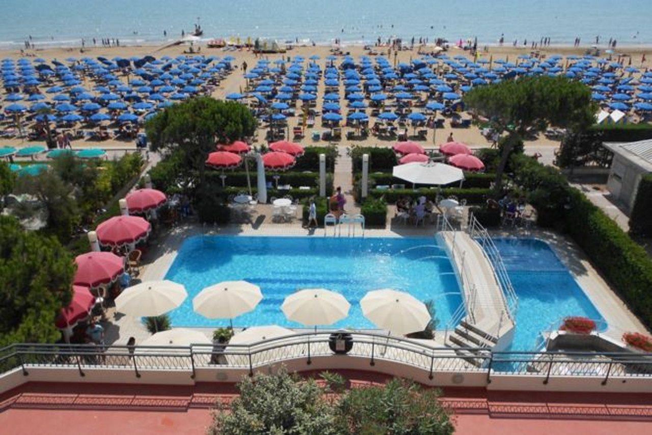 Ruhl Beach Hotel & Suites Lido di Jesolo Exteriör bild