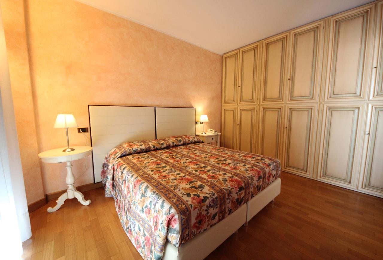 Ruhl Beach Hotel & Suites Lido di Jesolo Exteriör bild