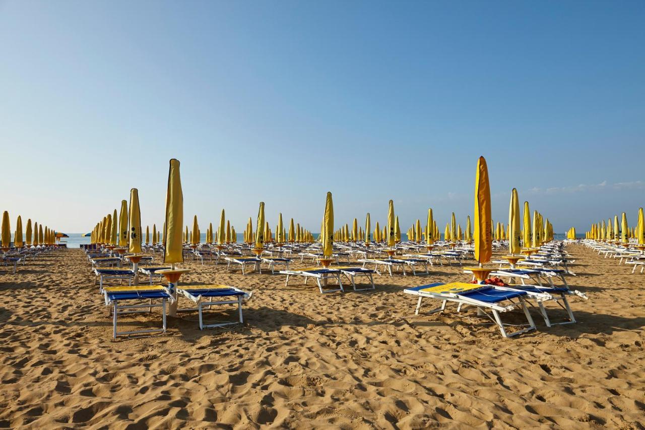 Ruhl Beach Hotel & Suites Lido di Jesolo Exteriör bild